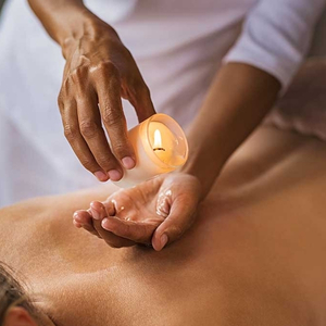 Candle Relax Massage con candele aromatiche presso Estetica Aphrodite Trieste