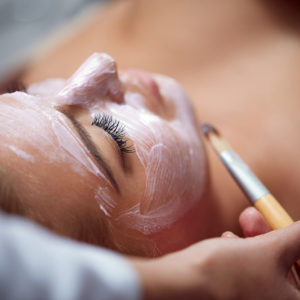 Trattamento Color Full viso illuminante presso Estetica Aphrodite Trieste