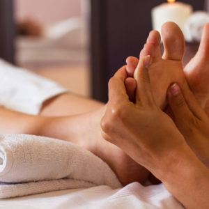 Riflessologia plantare per il benessere e l'equilibrio energetico presso Estetica Aphrodite Trieste